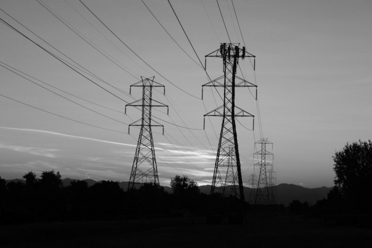 Монтаж солнечных панелей на объекте