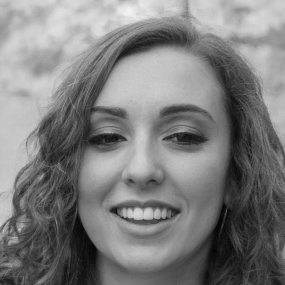 Дина Абдрахманова